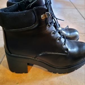 Women's Size 9.5  Boots
